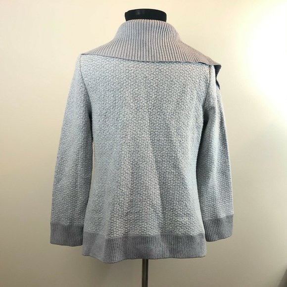 *Flawed* St. John One Button Sweater Cardigan - Picture 4 of 7